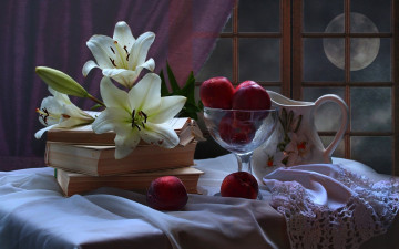 Картинка еда персики +сливы +абрикосы текстура натюрморт луна книги нектарины цветы лилии ночь кувшин
