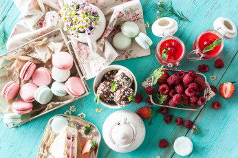 Картинка еда разное вкусно ягоды малина печенье сладости