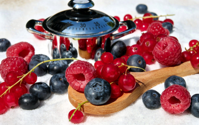 Обои картинки фото еда, фрукты,  ягоды, красная, черника, малина, ягоды, смородина