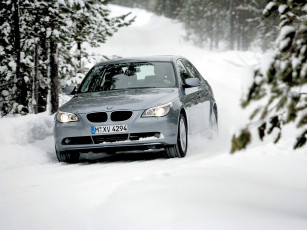 Картинка автомобили bmw скорость снег серебристый бмв