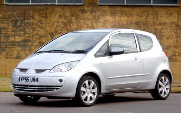 Картинка автомобили mitsubishi colt