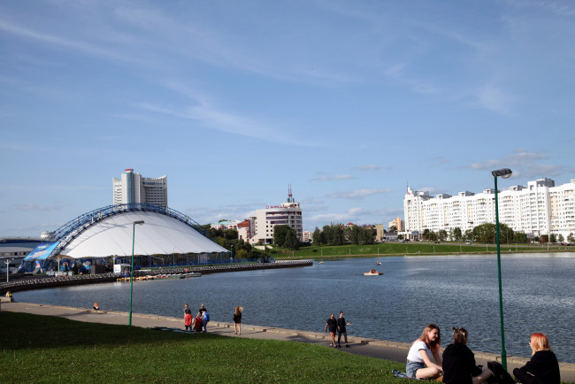 Обои картинки фото города, минск , беларусь, река, набережная