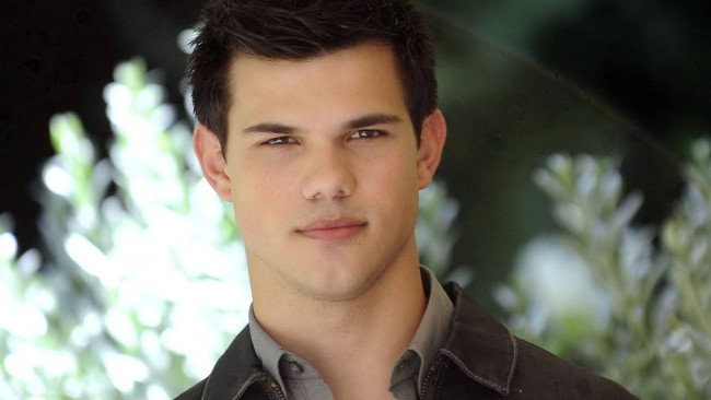 Обои картинки фото мужчины, taylor lautner, актер, лицо