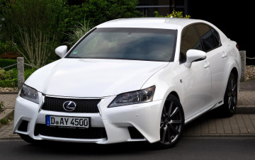 обоя lexus gs, автомобили, lexus, белый, тротуар, сад