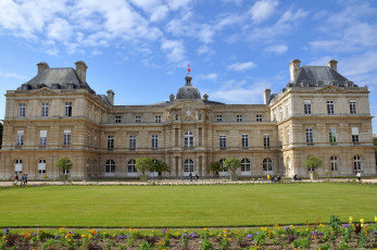 обоя люксембургский, дворец, париж, города, франция, флаг, окна, часы, газон