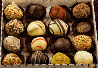 Картинка еда конфеты +шоколад +сладости коробка орех шоколад