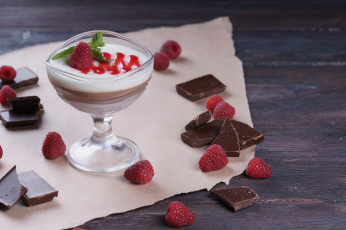 Картинка еда мороженое +десерты шоколад десерт малина ягоды сладость