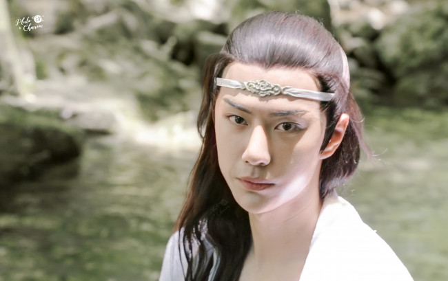 Обои картинки фото мужчины, wang yi bo, актер, лицо, полотенце, озеро