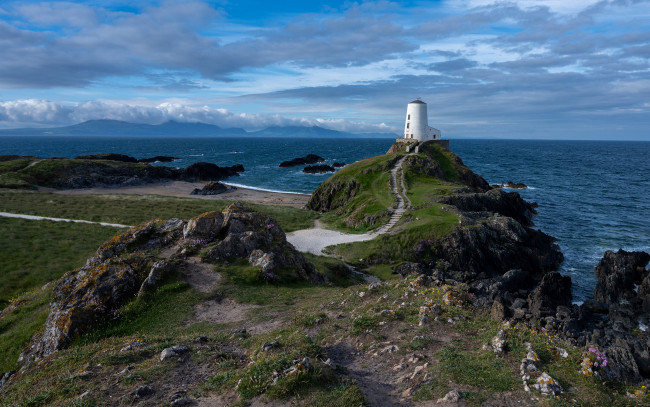 Обои картинки фото twr mawr lighthouse, north wales, природа, маяки, twr, mawr, lighthouse, north, wales