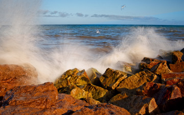 Картинка природа побережье камни море прибой