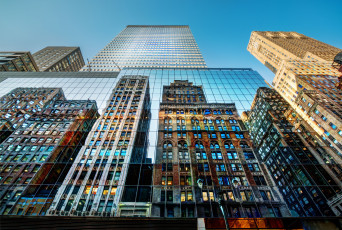 Картинка new york city города нью йорк сша небоскрёбы фонарь здания отражение