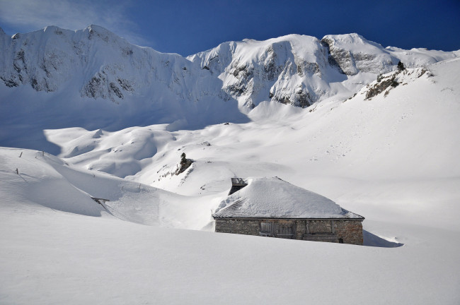 Обои картинки фото природа, зима, снег, горы, дом