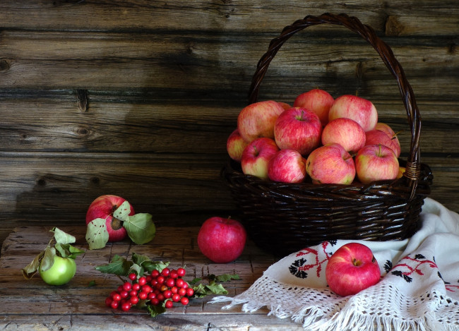 Обои картинки фото еда, Яблоки, натюрморт, корзинка, яблоки