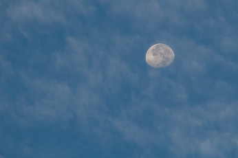 обоя космос, луна, небо, облака