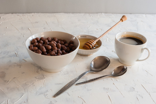 Обои картинки фото еда, разное, завтрак, мед, кофе, ложки, шарики