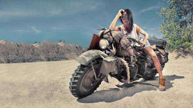 Обои картинки фото мотоциклы, мото с девушкой, девушка, мотоцикл, bike, модель, брюнетка, красотка, поза, взгляд, макияж