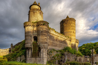 Картинка города замки+франции франция замoк fougeres castle башня крепость