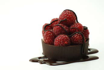 Картинка еда малина ягоды шоколад десерт