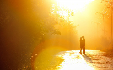 Картинка разное мужчина+женщина парень парочка пара солнце деревья настроения любовь чувства женщина девушка мужчина