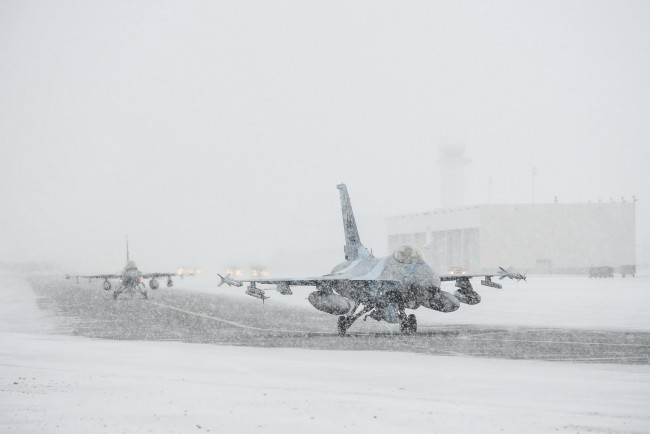 Обои картинки фото авиация, авиационный пейзаж, креатив, снег