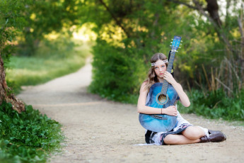 Картинка музыка -другое гитара девушка