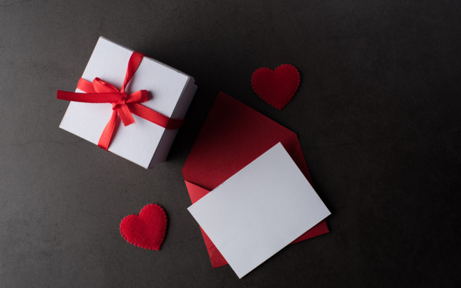 Обои картинки фото праздничные, подарки и коробочки, коробка, подарок, конверт, сердечки