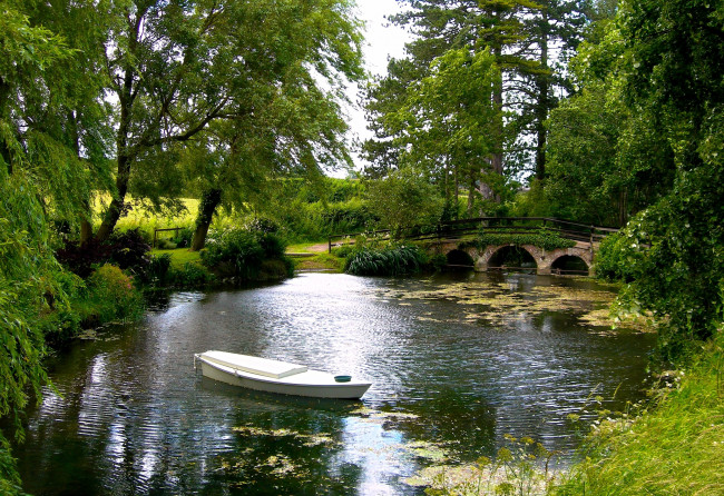 Обои картинки фото природа, парк, пруд, мост, деревья, лодка