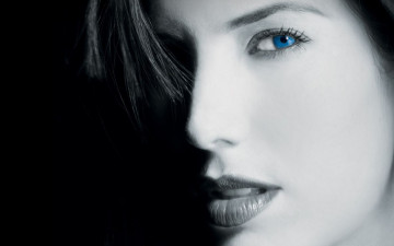 обоя Gaby Espino, девушка, девушки, , , синие, глаза, лицо, темный, фон