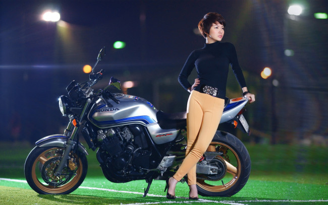 Обои картинки фото мотоциклы, мото, девушкой, мотоцикл, азиатка, honda, девушка