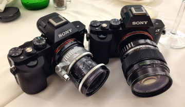 Картинка бренды sony фотокамеры объективы