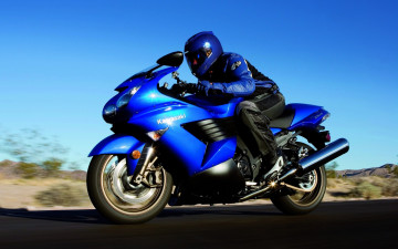 обоя мотоциклы, kawasaki, zx-14, кавасаки, трасса, скорость, дорога, мотоциклист, синий