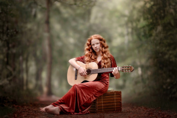 Картинка девушки -+рыжеволосые+и+разноцветные рыжие волосы локоны гитара
