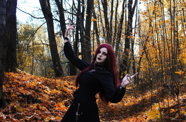 Обои картинки фото девушки, наталья фильченкова ,  alisa, костюм, образ, осень, лес