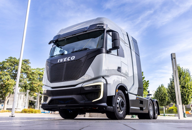 Обои картинки фото автомобили, iveco