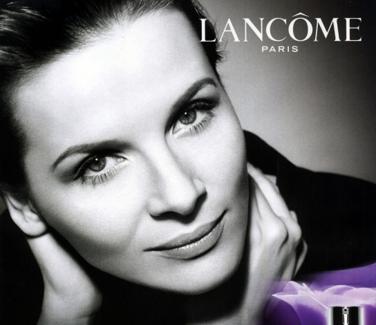 Обои картинки фото бренды, lancome, juliette, binoche