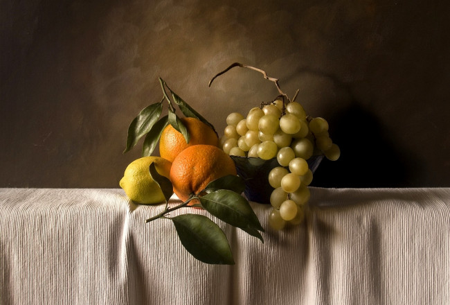 Обои картинки фото еда, фрукты, ягоды, лимон, апельсин, виноград
