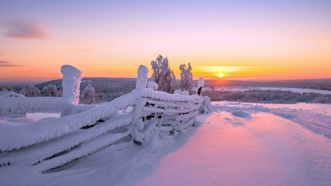Обои картинки фото природа, зима, рассвет, снег, забор