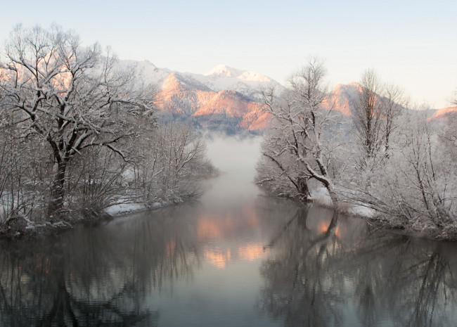 Обои картинки фото природа, реки, озера, деревья, снег, зима, отражение, туман, река, горы