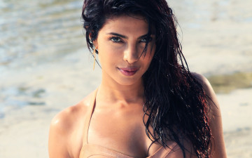 Картинка девушки priyanka+chopra купальник взгляд улыбка актриса брюнетка море