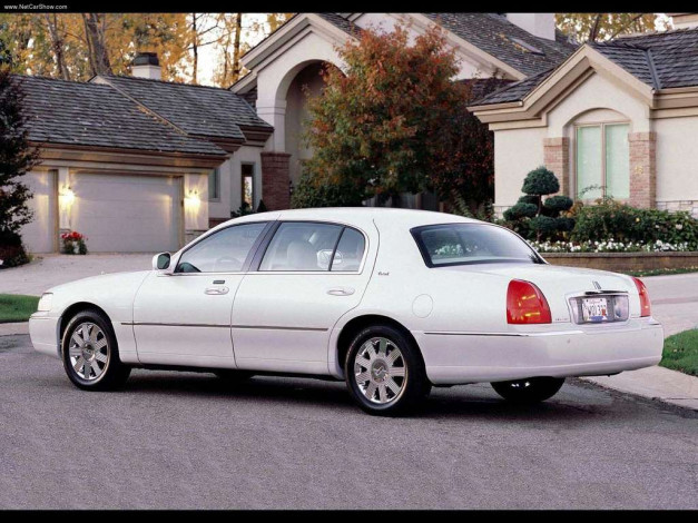 Обои картинки фото lincoln, town, car, cartier, 2003, автомобили