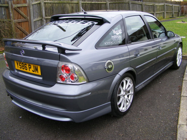 Opel Vectra b JDM