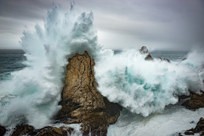 Обои картинки фото природа, стихия, скалы, волна, море