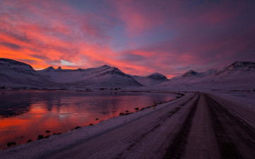 Картинка природа дороги озеро шоссе снег закат горы зима