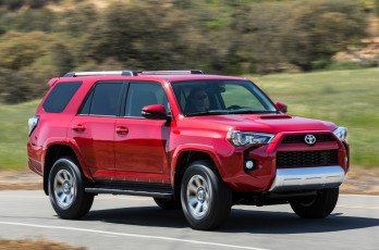 обоя toyota 4runner trail 2013, автомобили, toyota, 2013, trail, 4runner, red