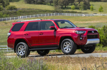 Картинка toyota+4runner+2013 автомобили toyota красный 2013 4runner