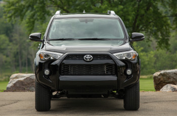 Картинка toyota+4runner+sr5+2013 автомобили toyota 4runner sr5 2013 чёрный