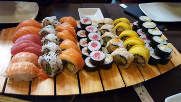 Картинка еда рыба +морепродукты +суши +роллы роллы суши ассорти кухня японская