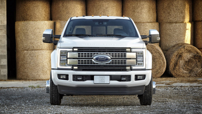 Обои картинки фото ford f-450 super duty platinum crew cab 2017, автомобили, ford, platinum, 2017, super, duty, f-450, cab, crew