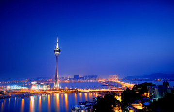 Картинка макао +китай города -+огни+ночного+города китай аомынь башня мост море синева небо ночь подсветка фонари огни