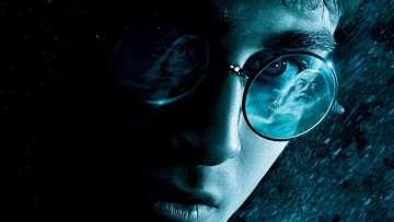 Картинка кино+фильмы harry+potter+and+the+half-blood+prince дамблдор отражение очки лицо гарри поттер